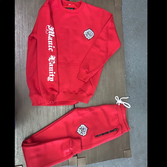 Old English Letter Jogger - Picture 2 of 3